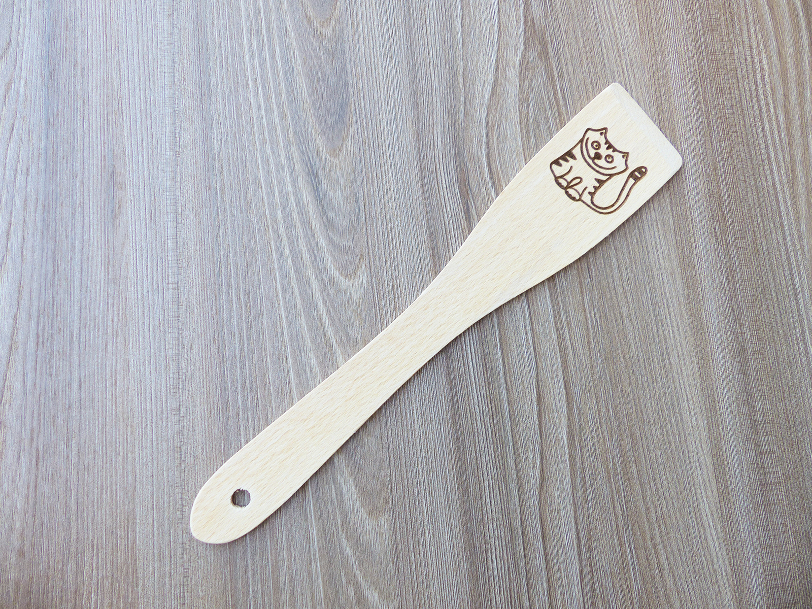 laserem gravírovaná kočičí obracečka