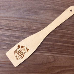 Laserem gravírovaná kočičí obracečka