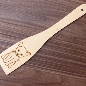 Laserem gravírovaná kočičí obracečka