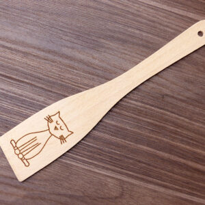 Laserem gravírovaná kočičí obracečka