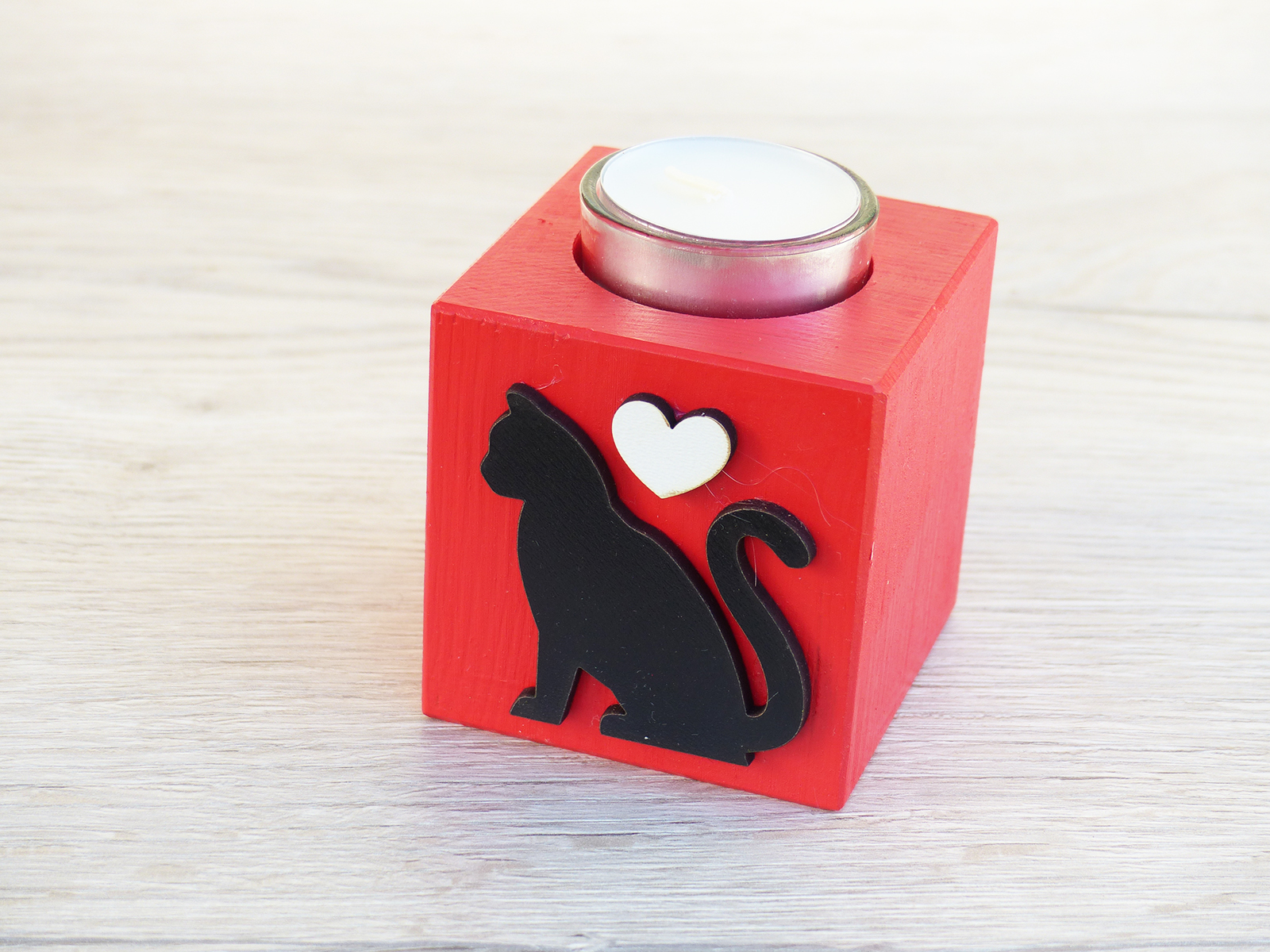 Kočičí svícen se srdíčkem - červenočerný