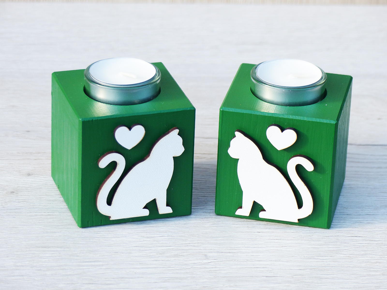 Kočičí svícen se srdíčkem- zelený DUO