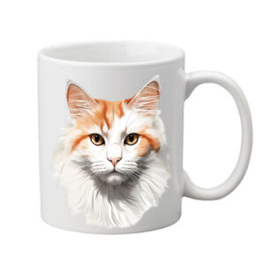 bílý hrneček s potiskem kočky