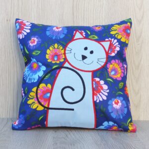Polštářek s vyšitou aplikací - Kočkofrajírek kytičkový