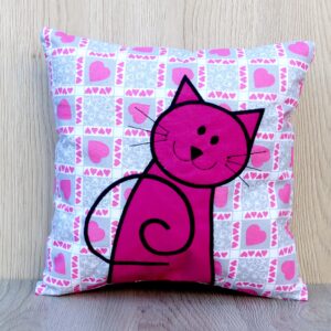 Polštářek s vyšitou aplikací - Kočkofrajírek růžový